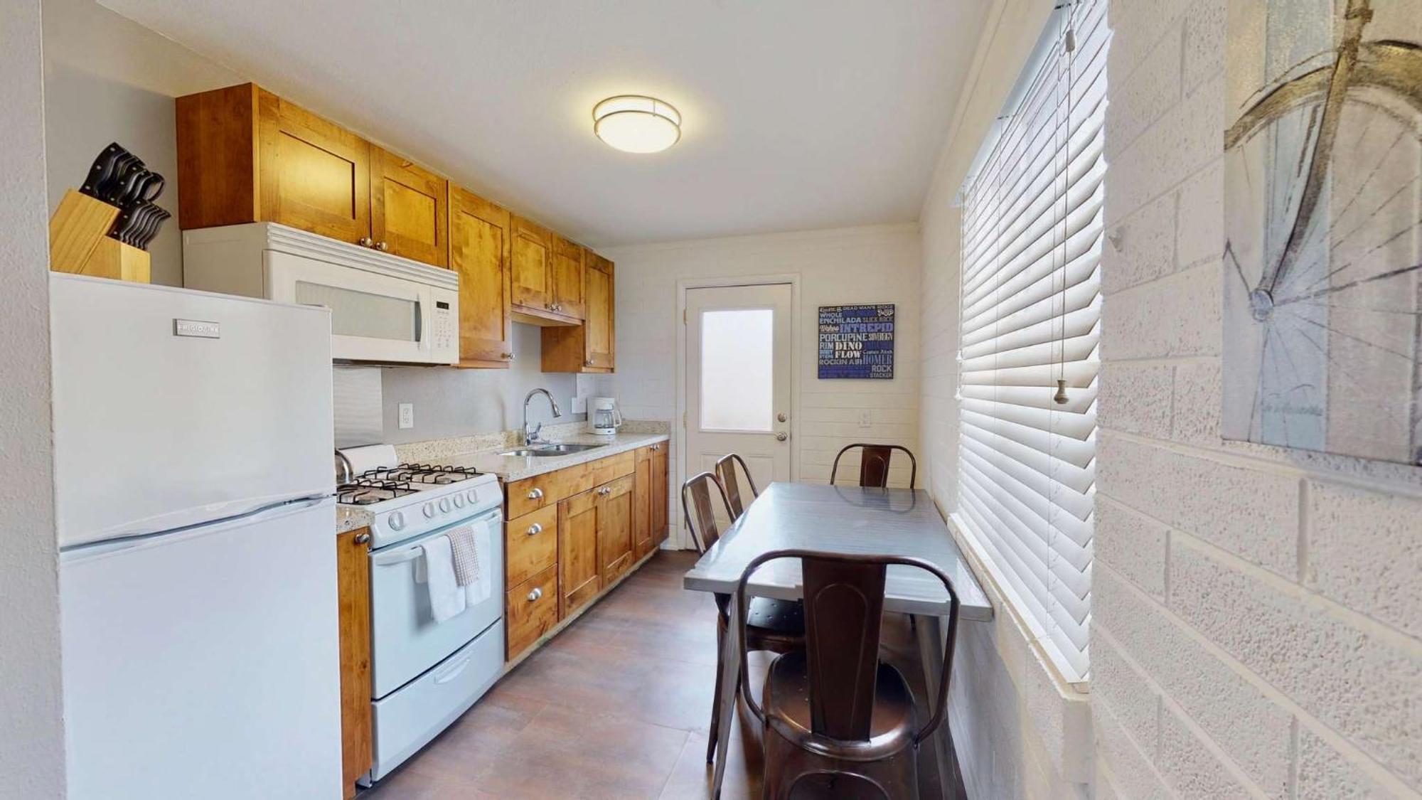 Downtown Cozy Home Base - Purple Sage 8 موآب المظهر الخارجي الصورة
